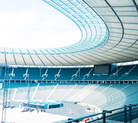 Seamless connectivity solutions across carriers for Stadiums, Casinos and Entertainment Venues